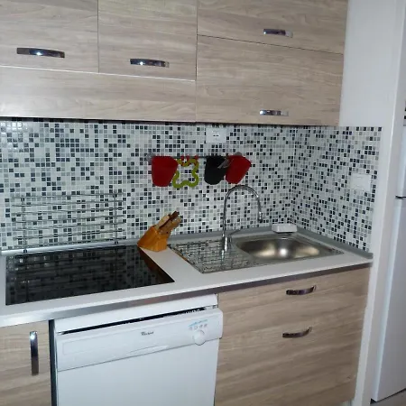 2m R1 110 - 72la Apartment